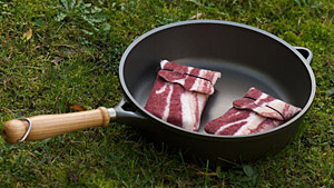 The Bacon Case is a sizzling new product for the iPhone