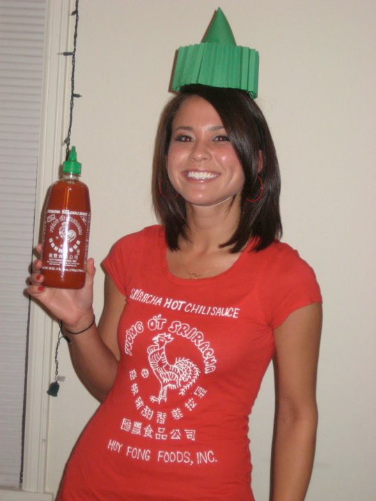 huy-fong-rooster-sauce-cotume-cute-girl
