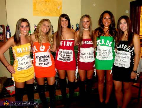 taco-bell-sauce-packets-hot-women