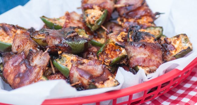 smoky-stuffed-jalapenos-with-bacon